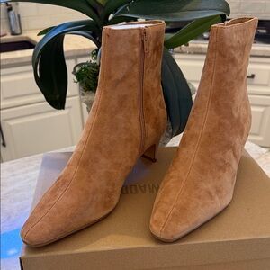 Steve Madden Delvie Suede boots